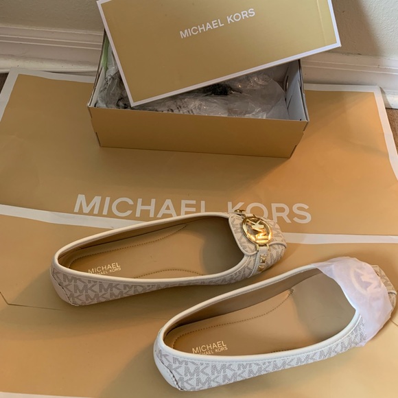 ♦️SOLD♦️Michael Kors Fulton Moccasins. - Picture 2 of 8
